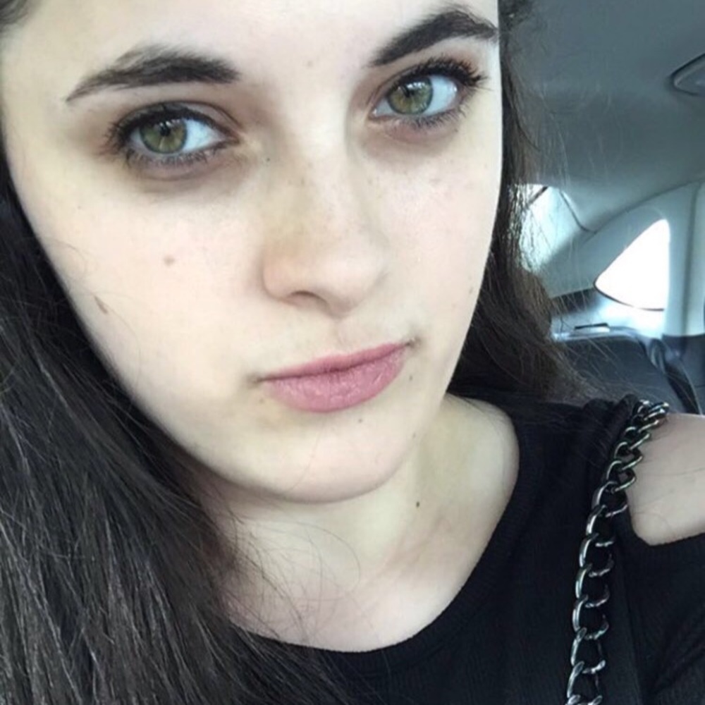 Meet your Posher, Melina